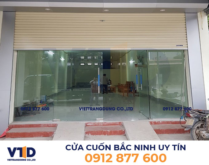 Cửa cuốn kết hợp cửa kính